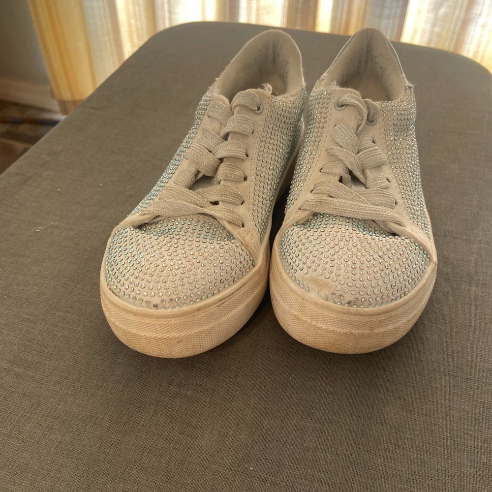 Soda girls rhinestone sneakers size 12